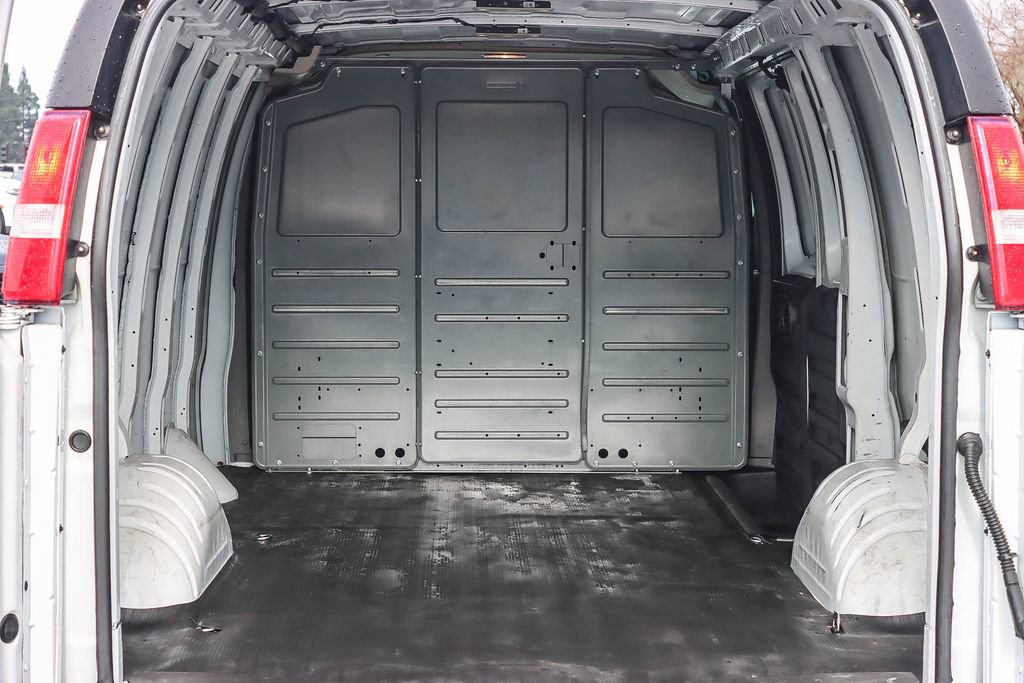 Used 2022 Chevrolet Express 3500 Work Van w/ Driver Convenience Package image 54