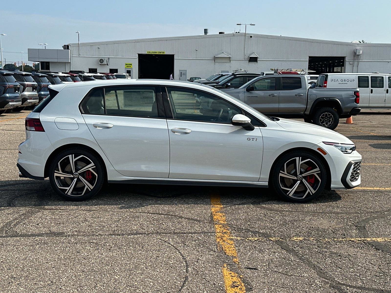 New 2025 Volkswagen GTI SE image 6