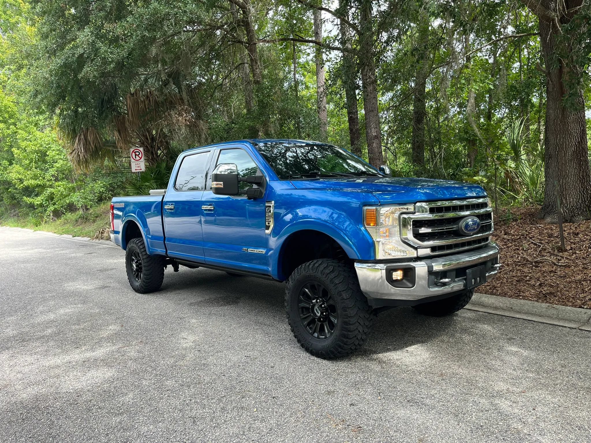 Used 2021 Ford F250 Lariat w/ Tremor Off-Road Package AWD/4WD image 3