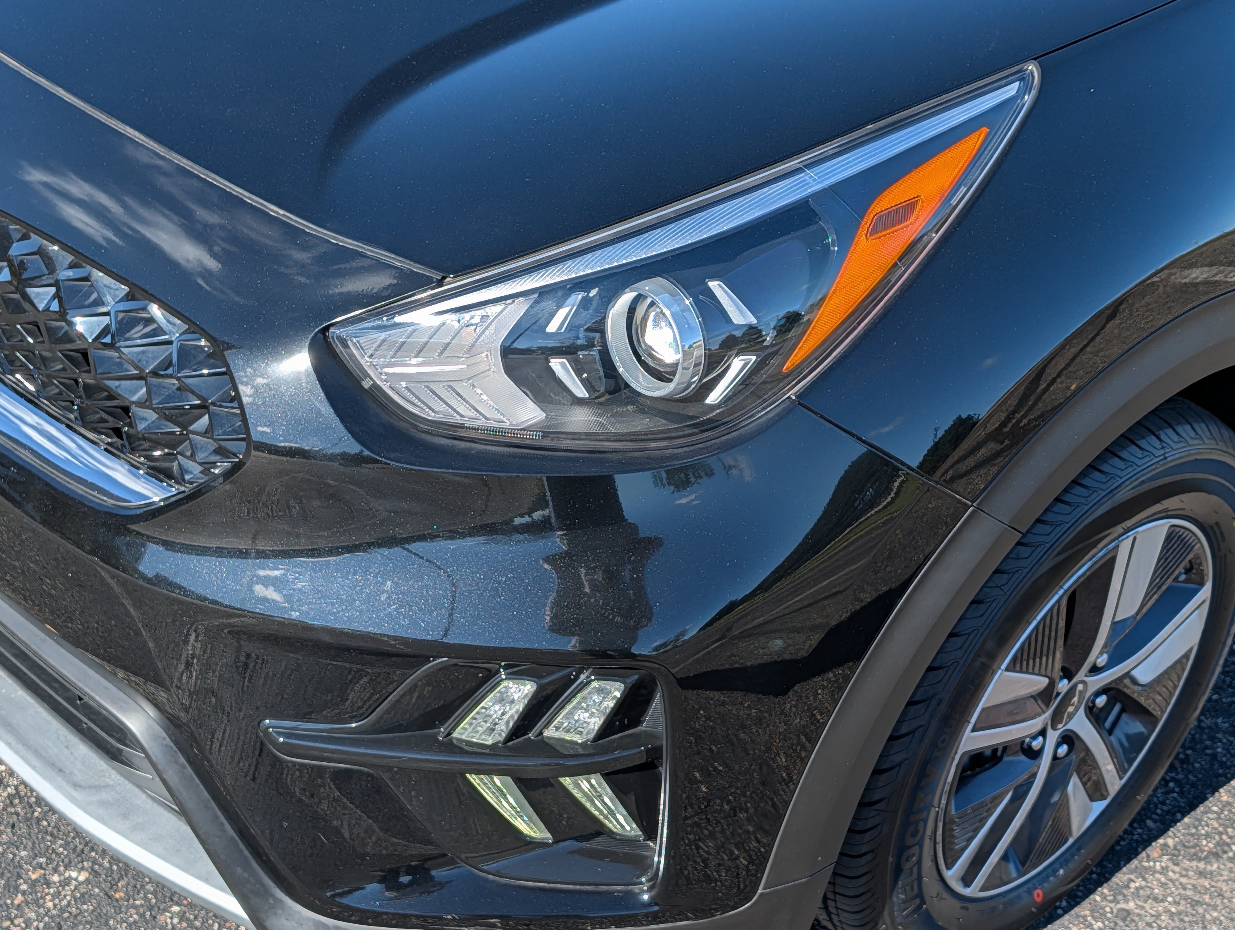 Certified 2022 Kia Niro LXS w/ Digital Cluster Package FWD image 16