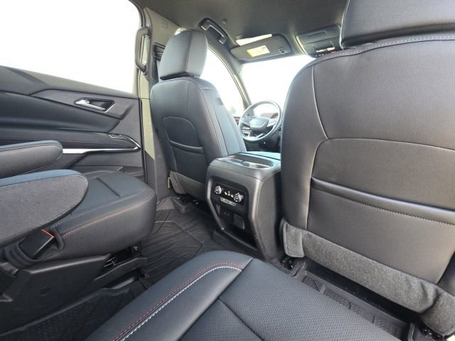 Used 2024 Chevrolet Traverse Z71 image 18