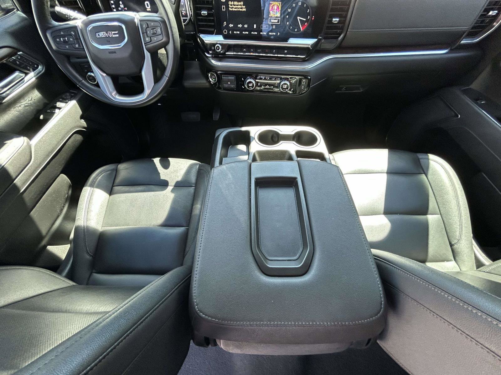 Used 2025 GMC Sierra 1500 SLT AWD/4WD image 12