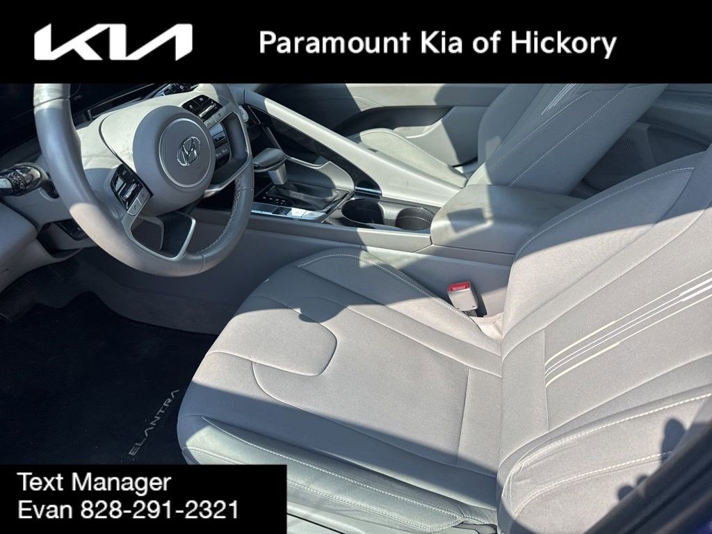 Used 2023 Hyundai Elantra SEL w/ Convenience Package image 6
