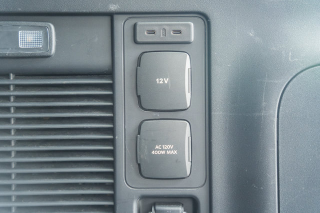 Used 2025 Ford Expedition Active AWD/4WD image 14