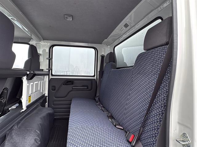 New 2025 Chevrolet Low Cab Forward image 11