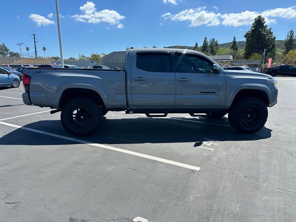 Used 2019 Toyota Tacoma TRD Sport w/ Technology Package image 4