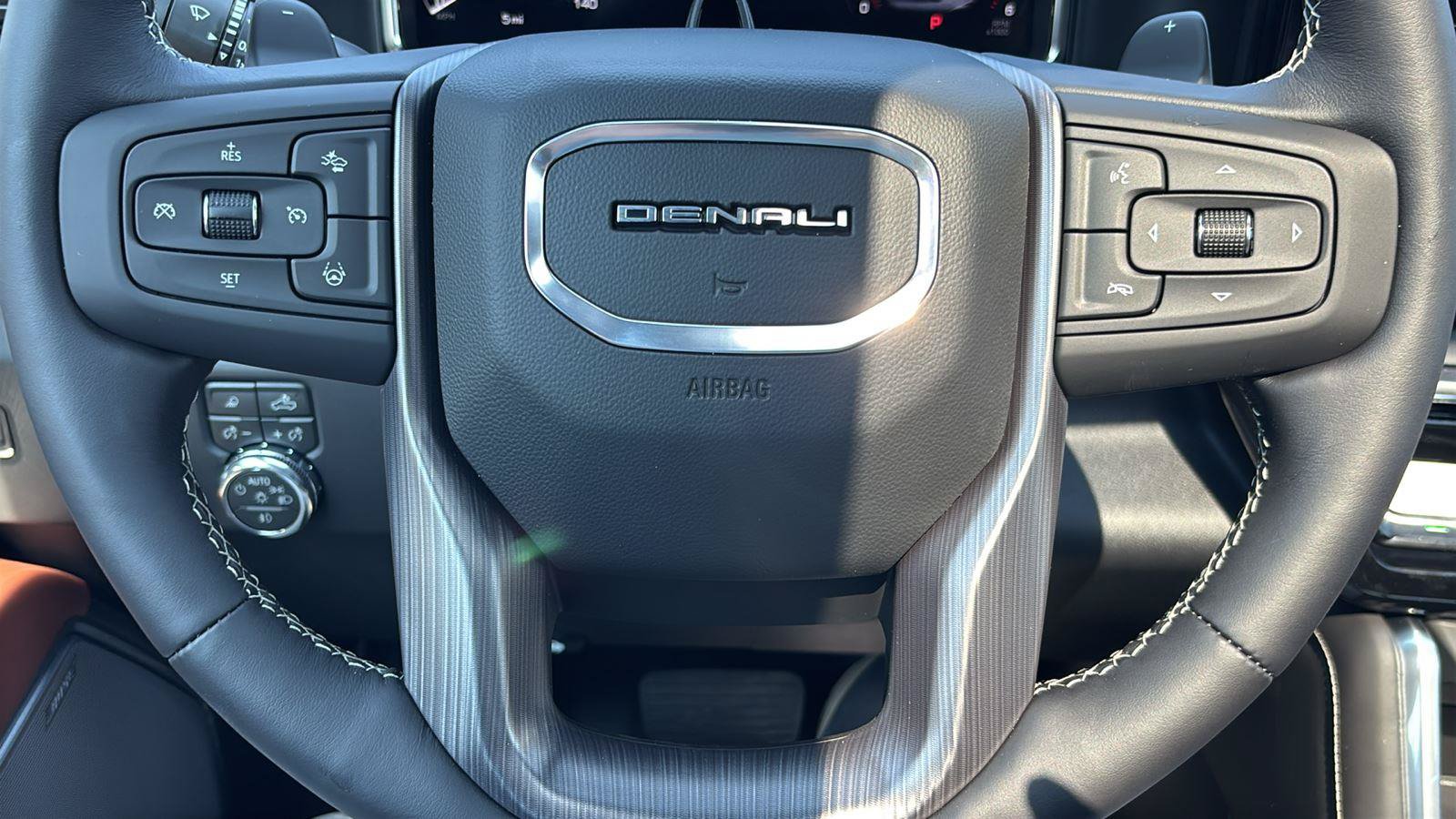 New 2026 GMC Sierra 1500 Denali Ultimate AWD/4WD image 28