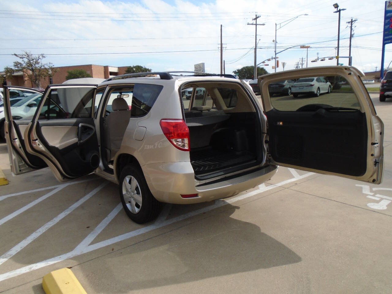 Used 2008 Toyota RAV4 2WD image 24