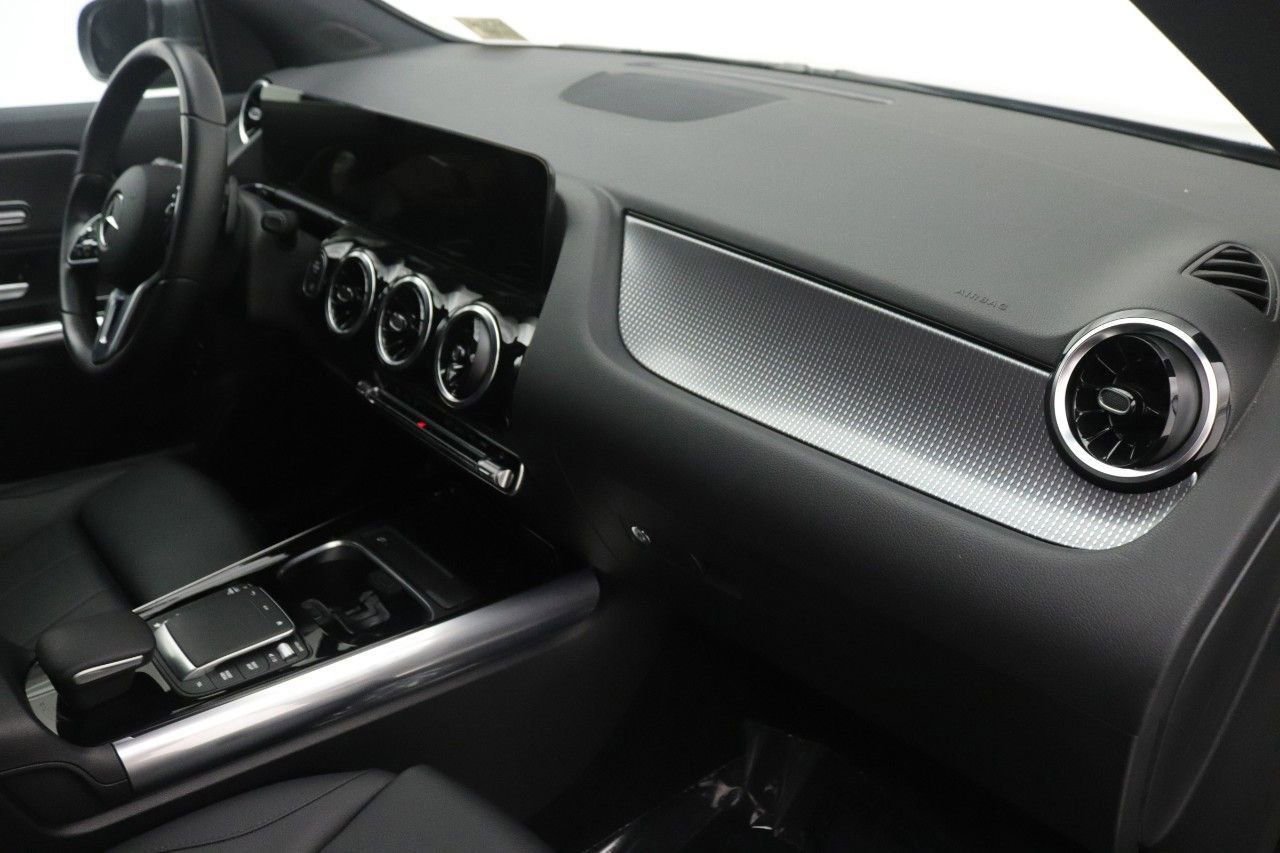 Certified 2023 Mercedes-Benz GLA 250 image 25