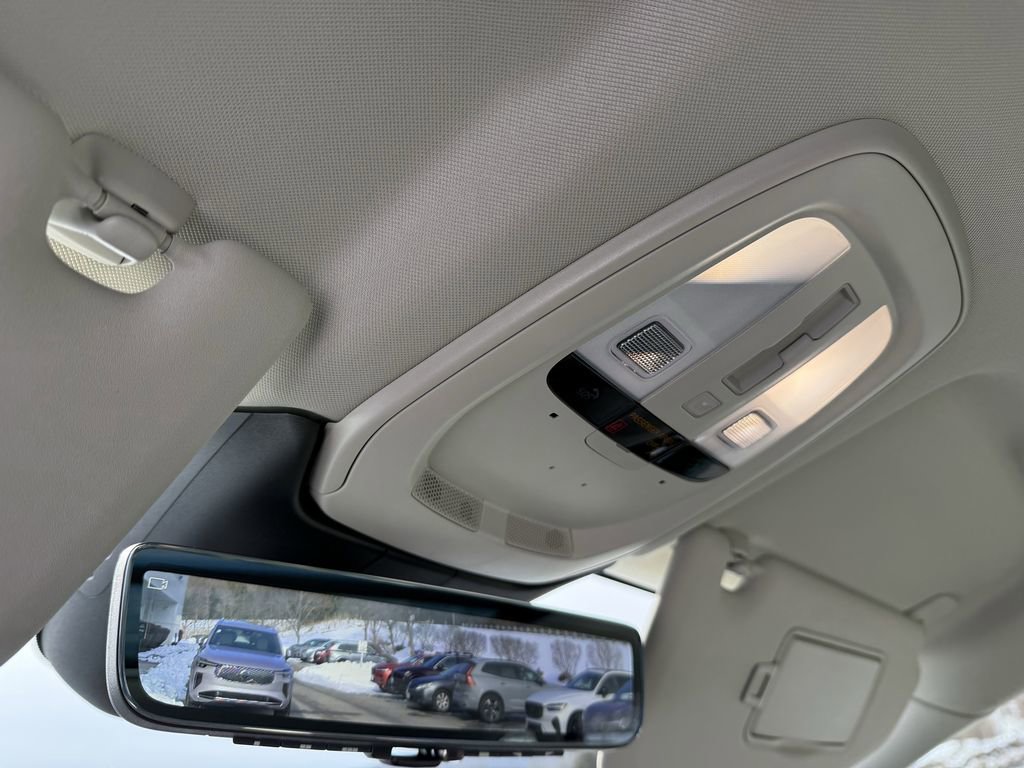 New 2026 Volvo XC60 B5 Ultra w/ Climate Package image 27