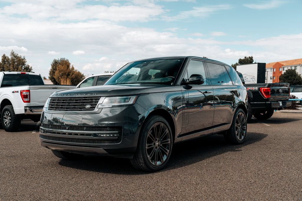 Used 2025 Land Rover Range Rover Long Wheelbase SE AWD/4WD image 3