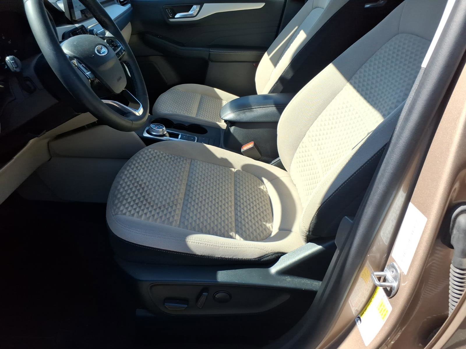 Certified 2021 Ford Escape SE w/ Convenience Package AWD/4WD image 13