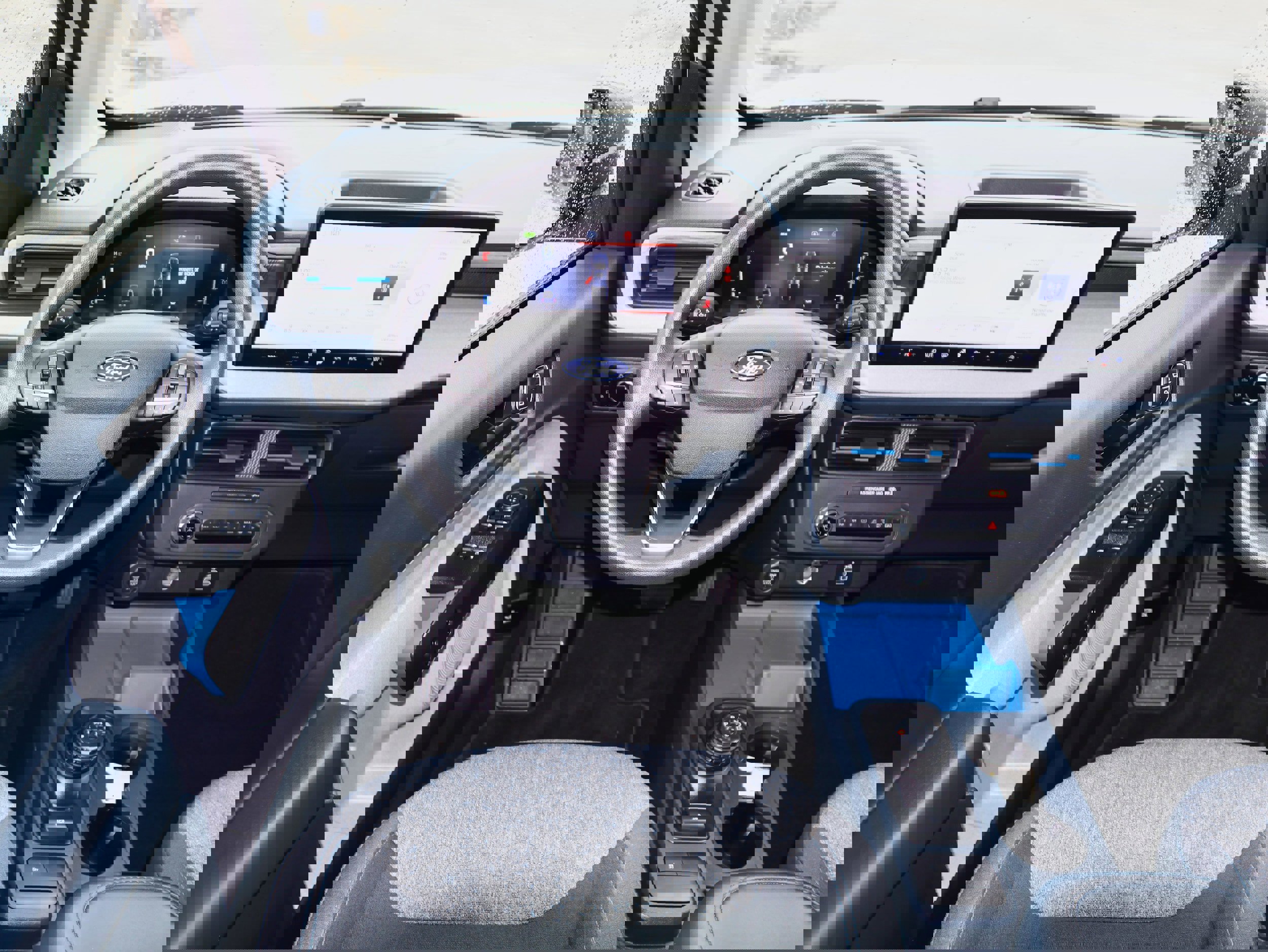 Used 2025 Ford Maverick XLT image 14