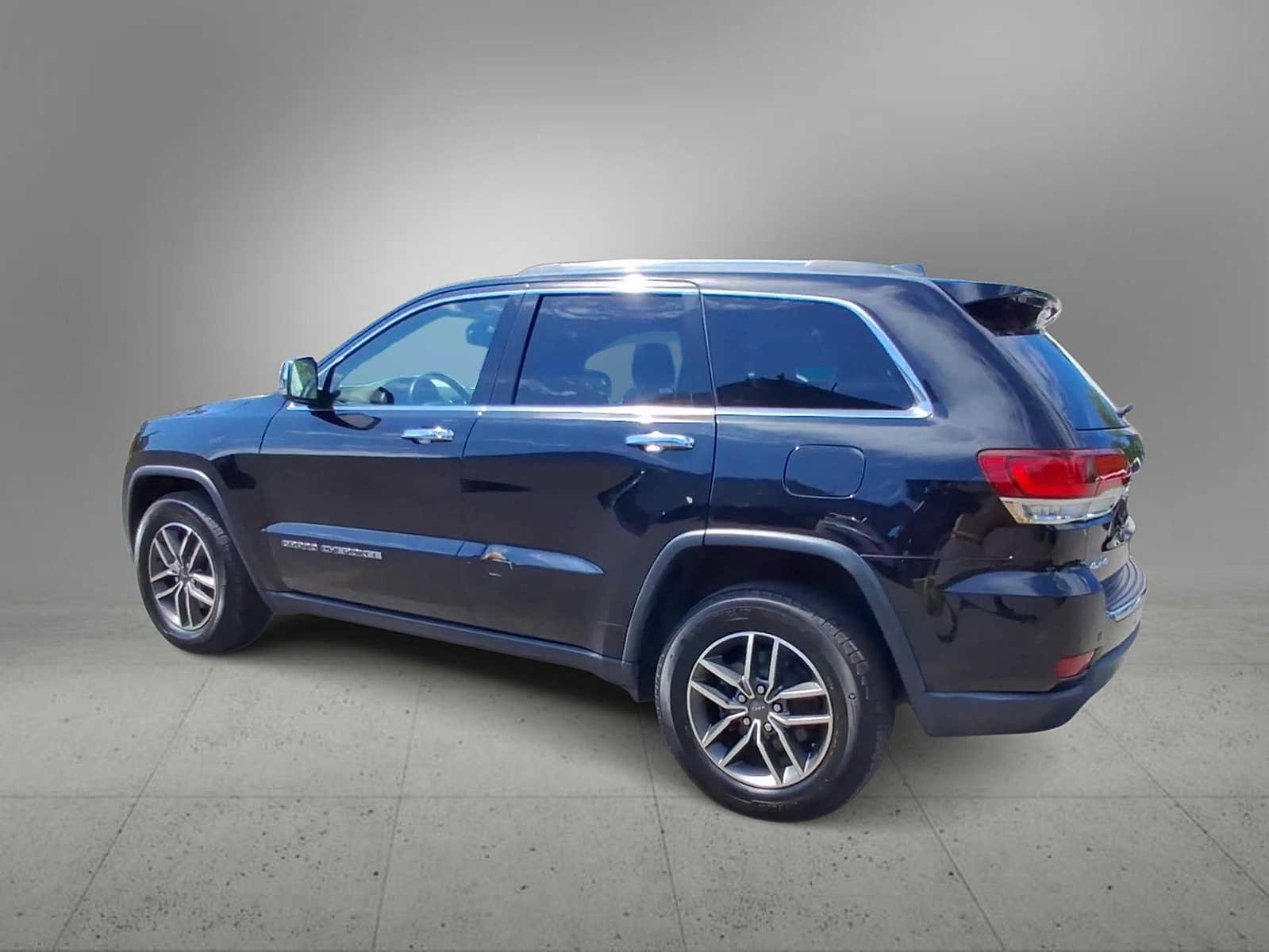 Used 2020 Jeep Grand Cherokee Limited AWD/4WD image 6