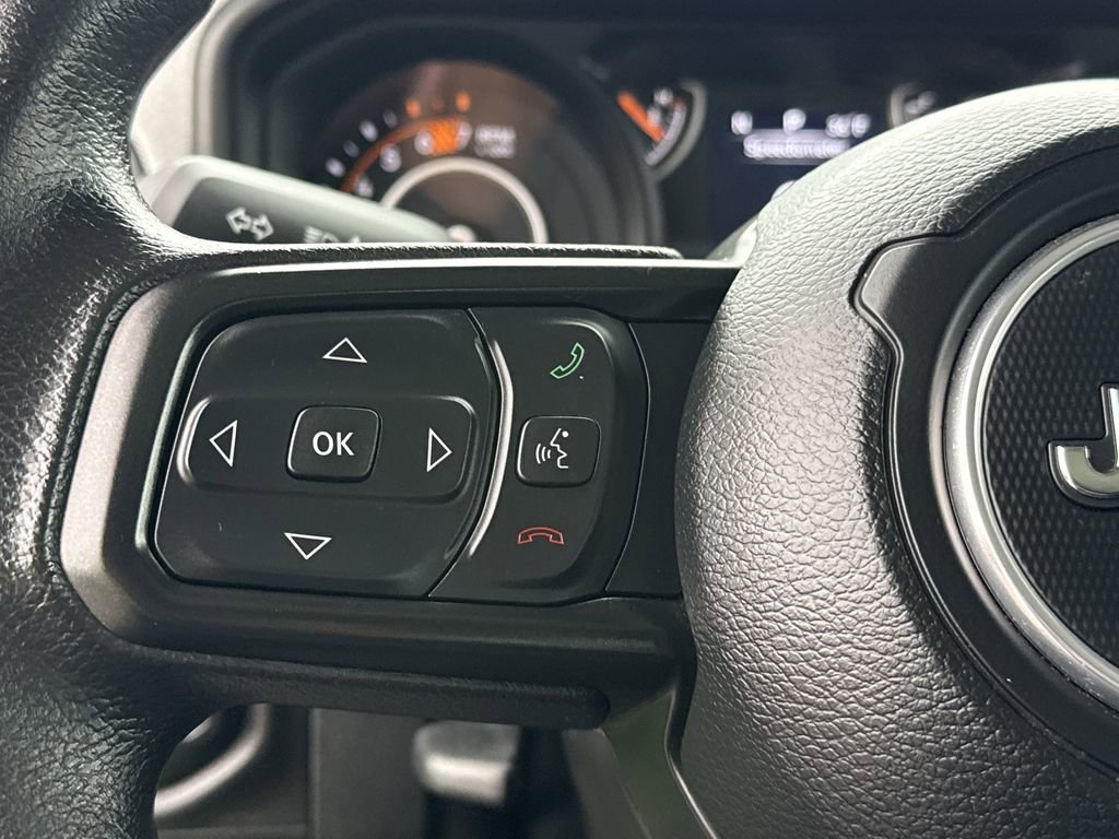 Used 2025 Jeep Wrangler Sport AWD/4WD image 17