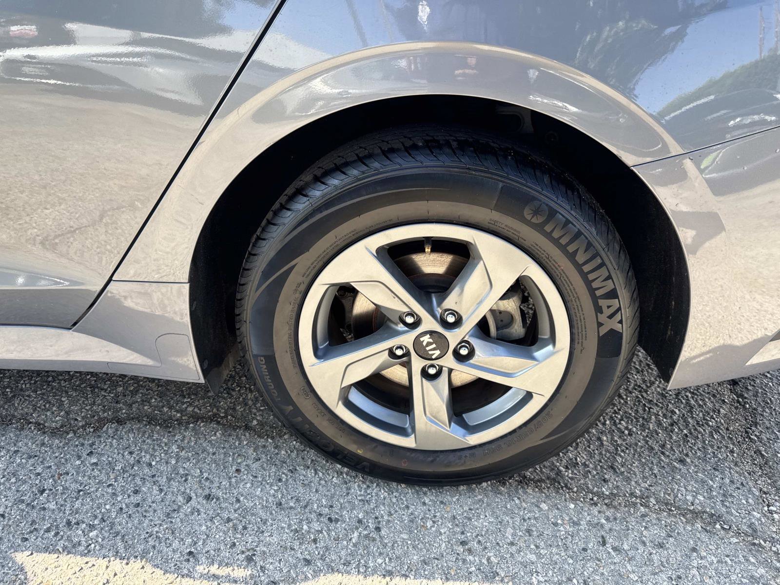 Used 2021 Kia K5 LX image 7