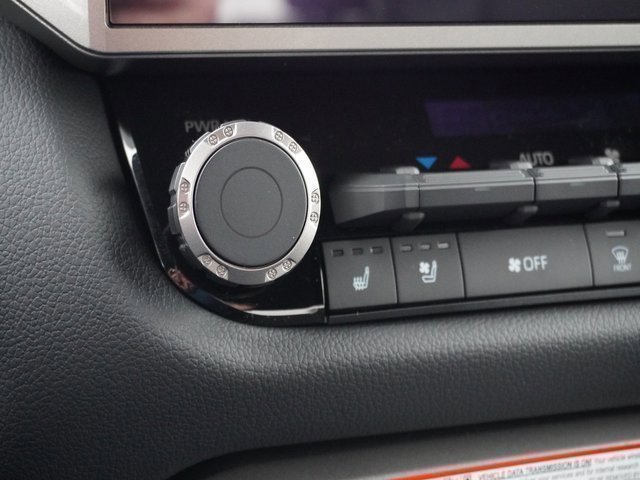 New 2025 Toyota Tundra Limited image 27