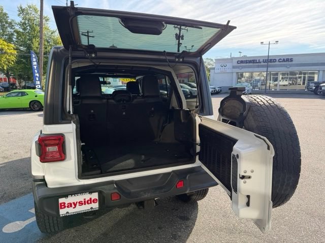 Used 2019 Jeep Wrangler Unlimited Sahara w/ LED Lighting Group AWD/4WD image 24