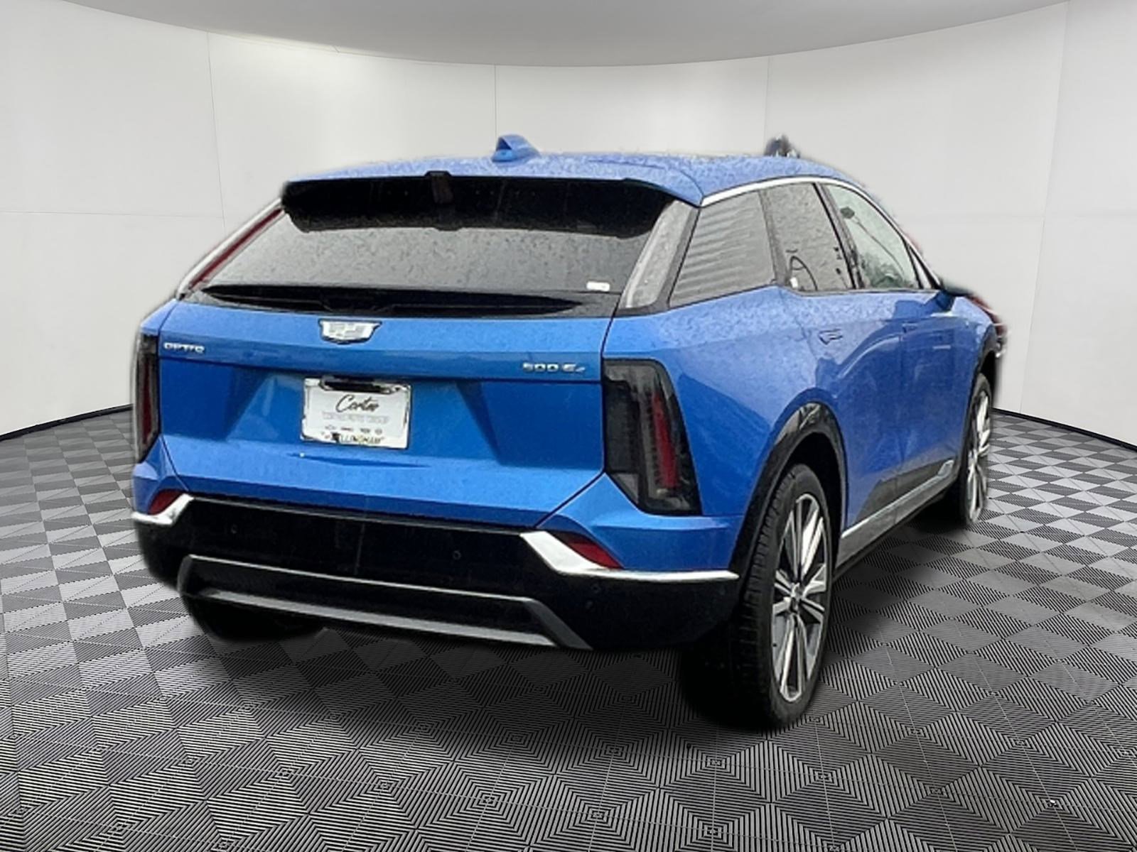 New 2026 Cadillac Optiq Luxury 2 image 6