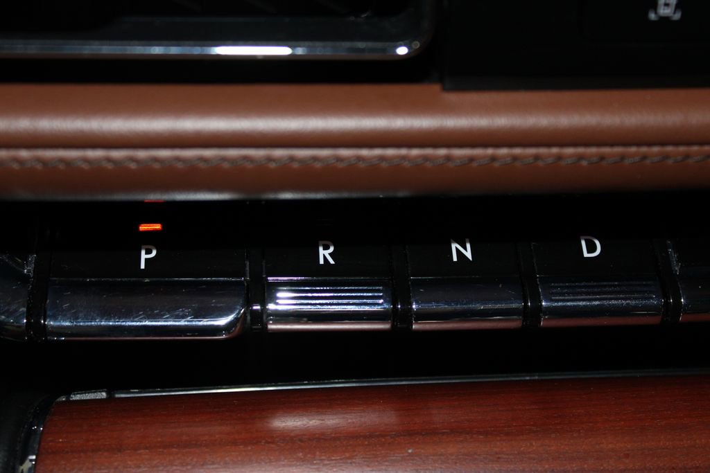 Used 2021 Lincoln Aviator Reserve w/ Equipment Group 201A AWD/4WD image 48