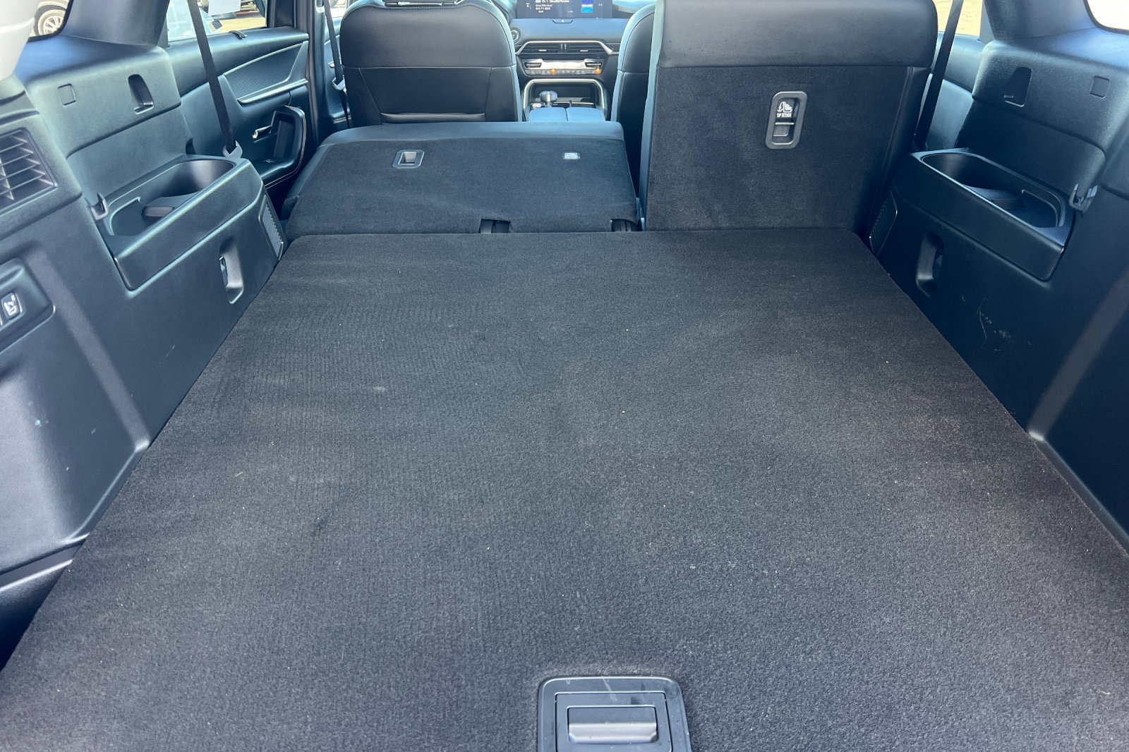 Certified 2025 MAZDA CX-70 Plug-In Hybrid w/ Premium Pkg image 12