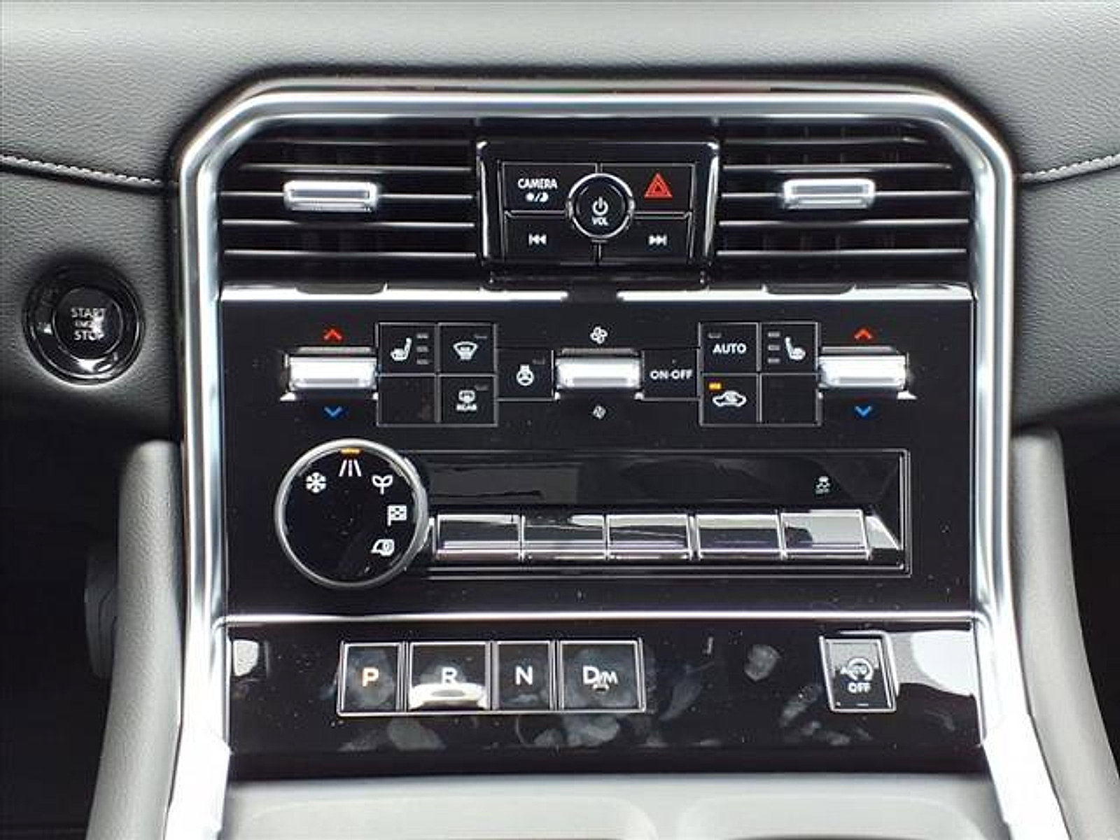 New 2026 Nissan Armada SL w/ Captain's Chari Seat Package image 22