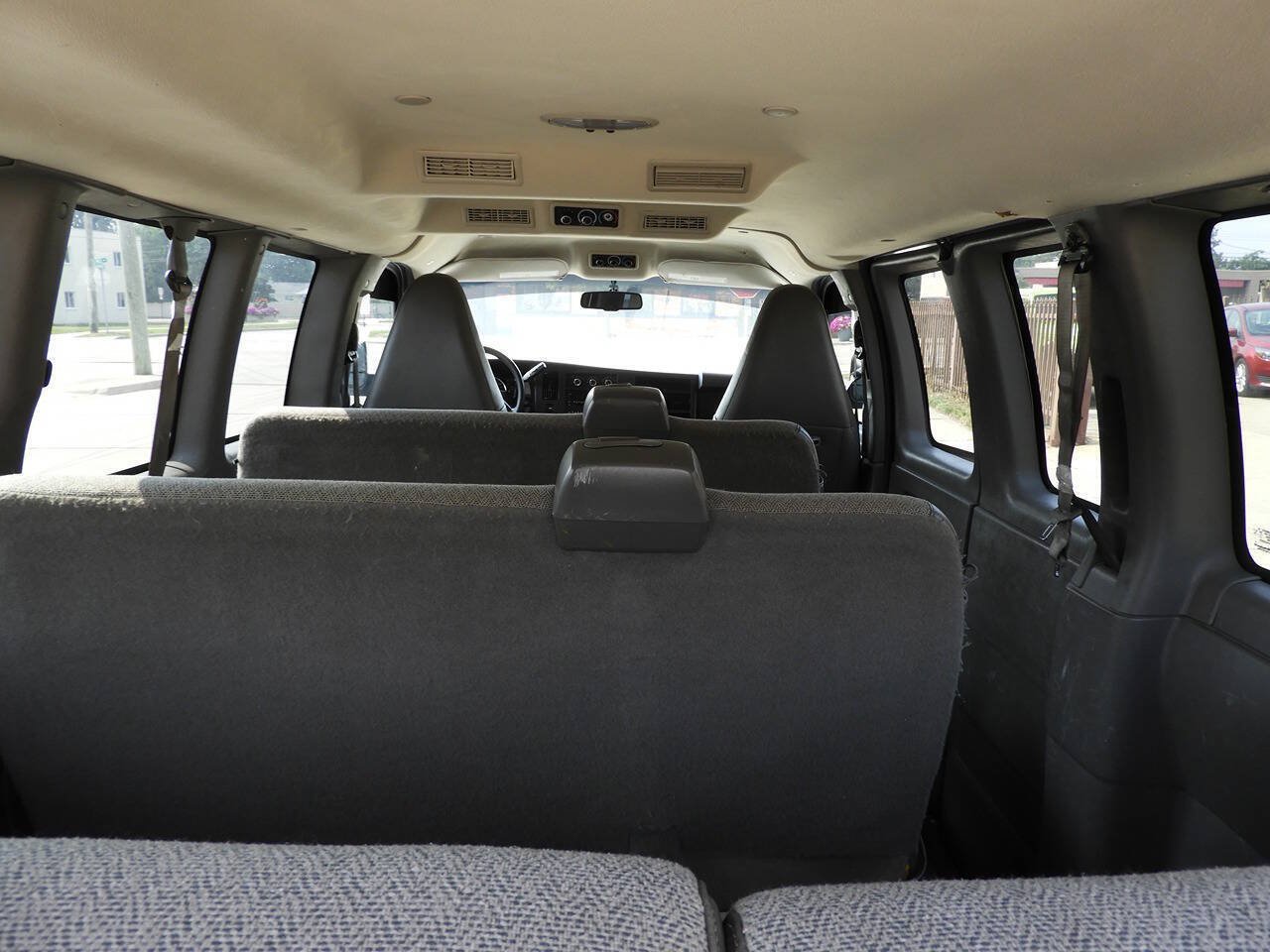 Used 2016 Chevrolet Express 2500 LT w/ LT Preferred Equipment Group RWD image 18