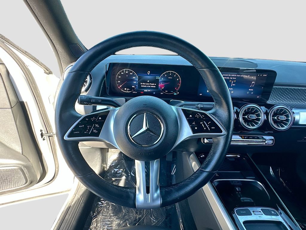 Used 2024 Mercedes-Benz GLB 250 image 11