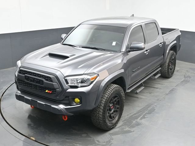 Used 2017 Toyota Tacoma TRD Sport AWD/4WD image 35