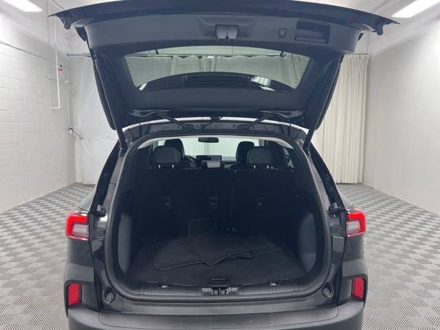 Used 2023 Ford Escape Platinum image 8