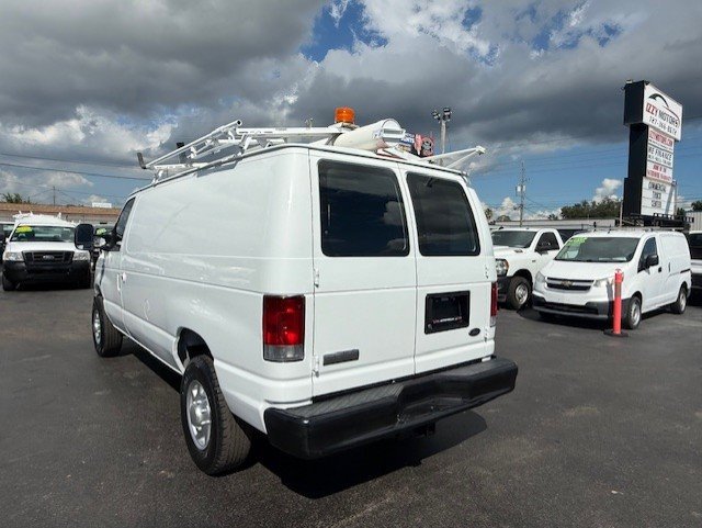 Used 2009 Ford E-350 and Econoline 350 Super Duty image 8