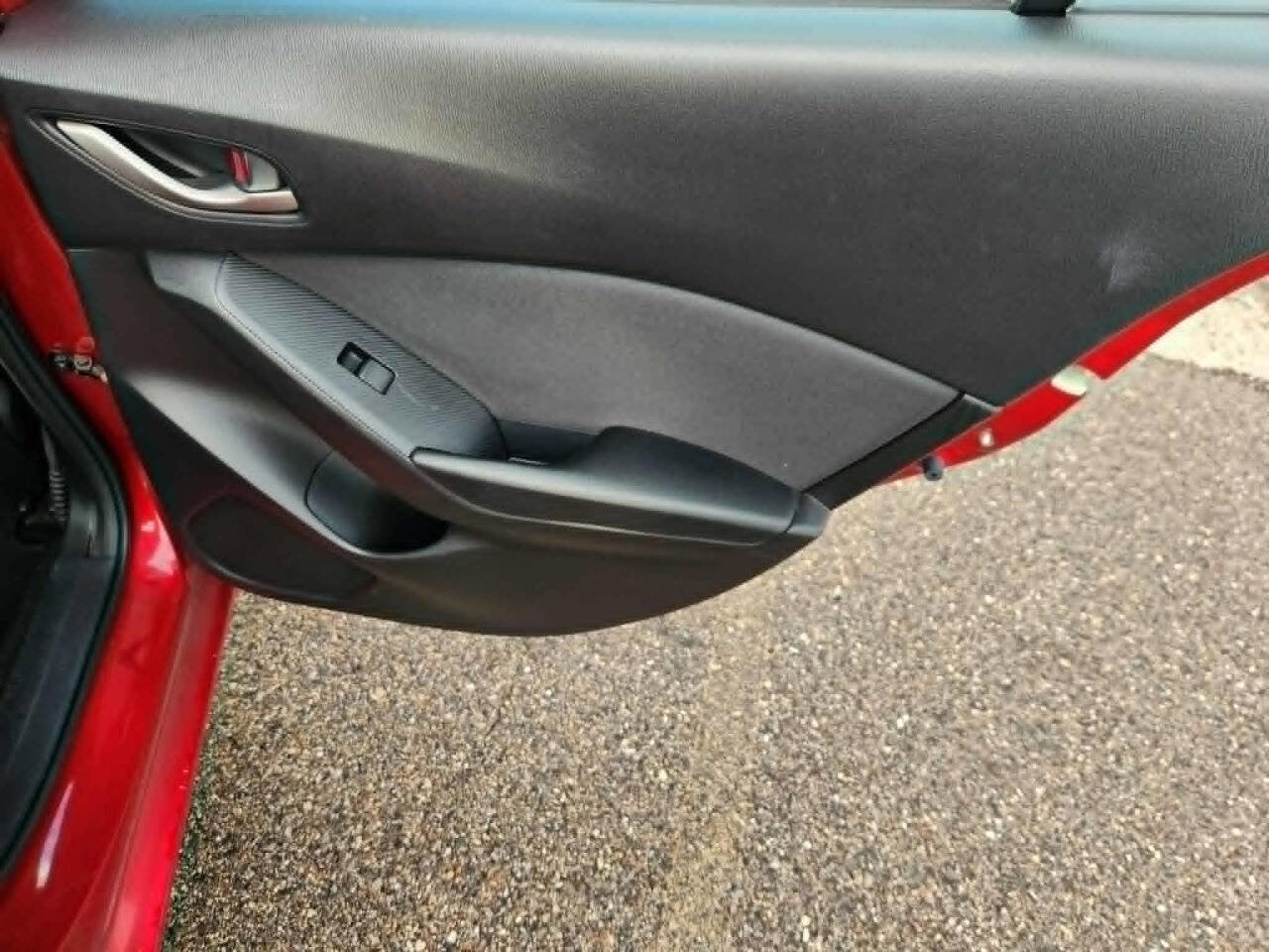 Used 2015 MAZDA MAZDA3 i Sport image 14