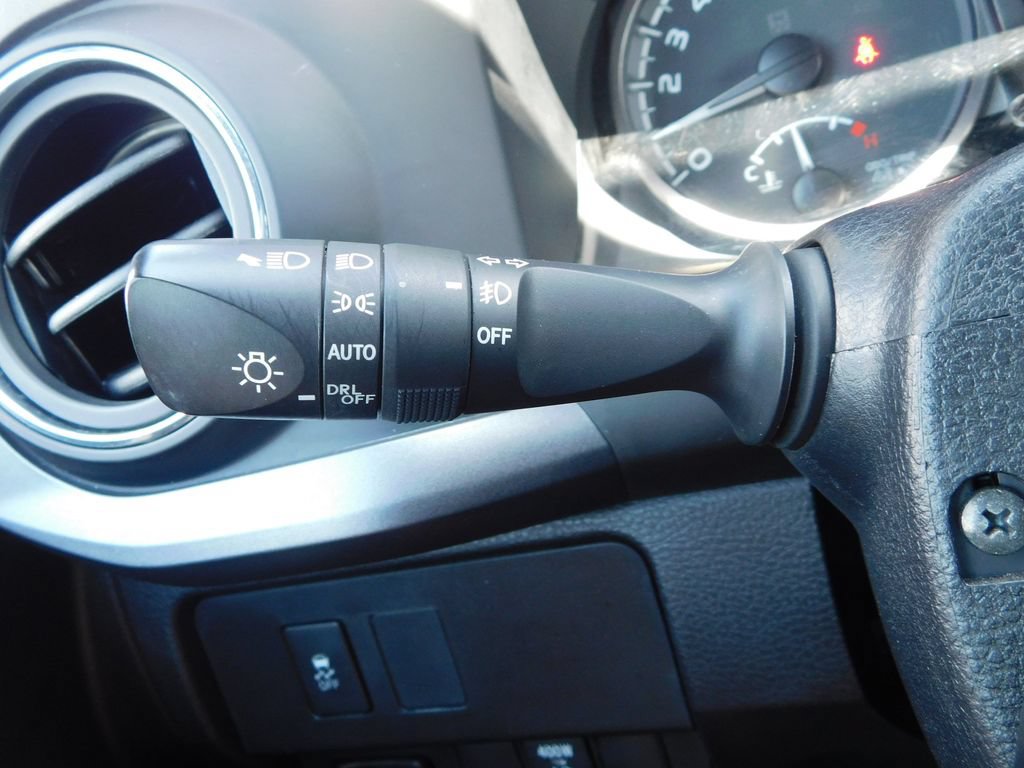 Used 2023 Toyota Tacoma TRD Sport AWD/4WD image 31