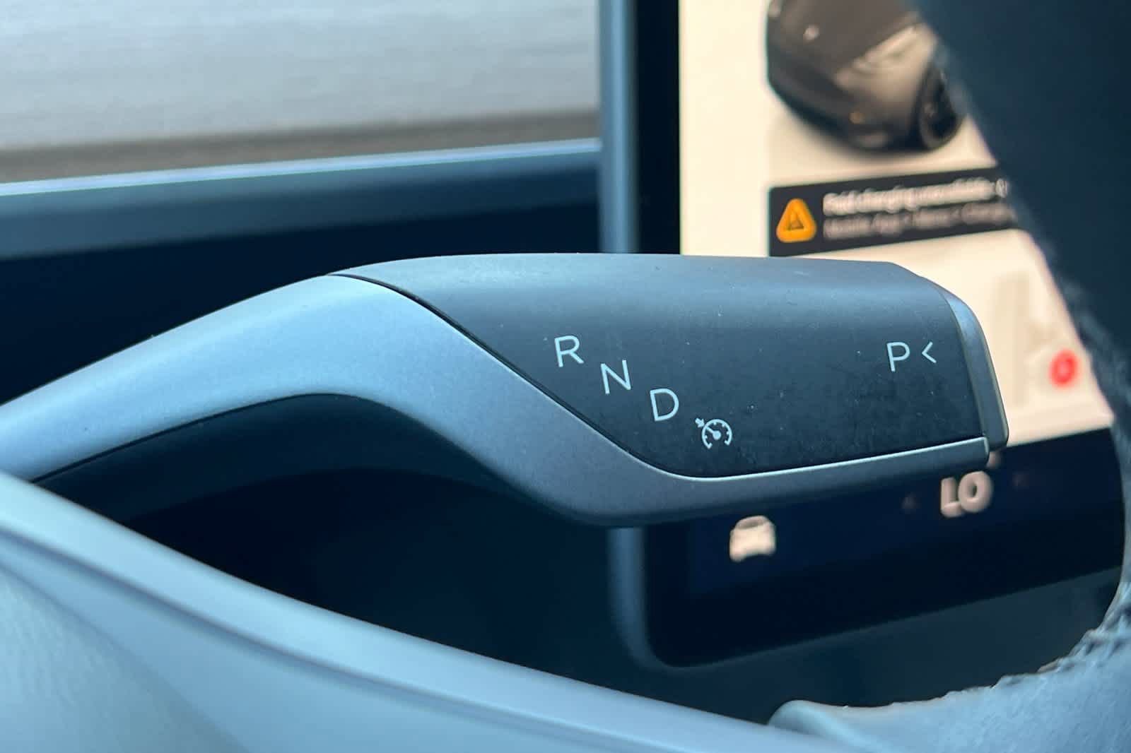 Used 2024 Tesla Model Y Performance image 22