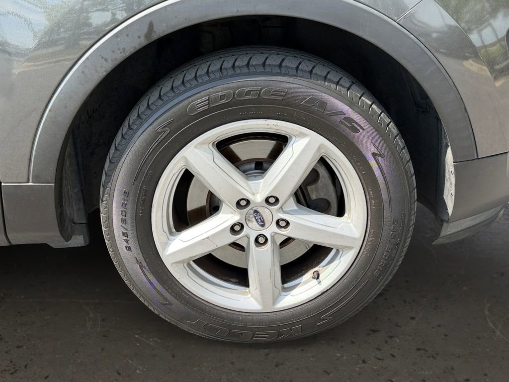 Used 2017 Ford Explorer XLT AWD/4WD image 26