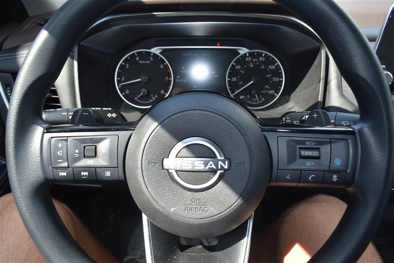 Used 2023 Nissan Rogue SV AWD/4WD image 13