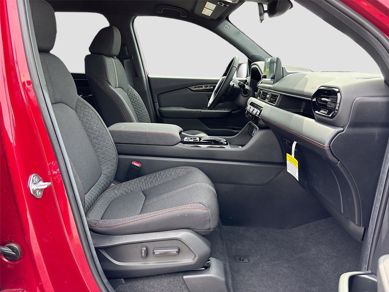 Certified 2025 Honda Pilot Sport image 32