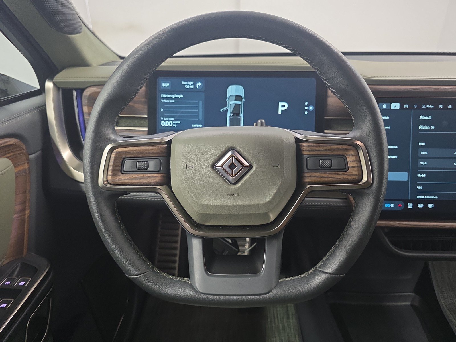Used 2022 Rivian R1T Adventure AWD/4WD image 26