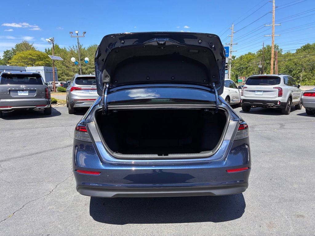 Used 2024 Honda Accord EX image 11