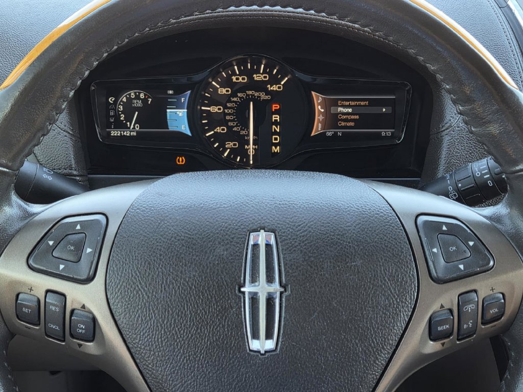 Used 2011 Lincoln MKX 2WD w/ 101A Rapid Spec Order Code image 17