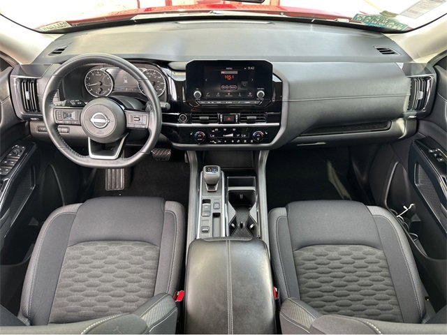 Used 2022 Nissan Pathfinder SV image 17