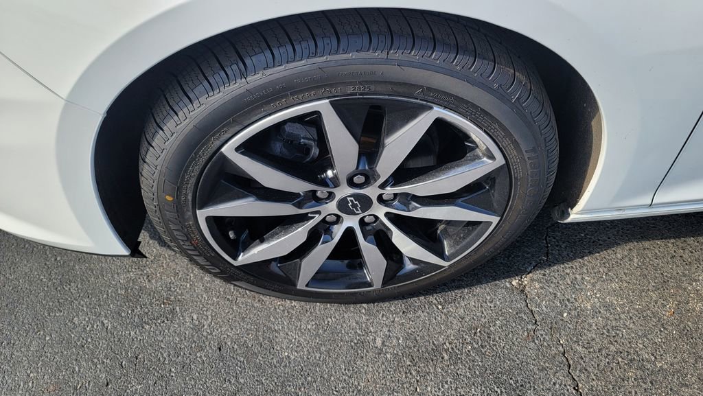 Used 2023 Chevrolet Malibu RS image 6