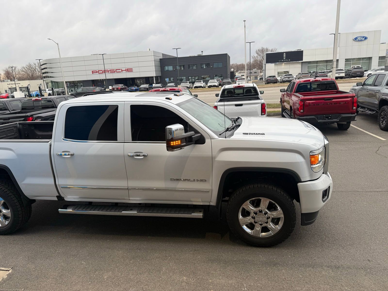 Used 2019 GMC Sierra 2500 Denali w/ Duramax Plus Package image 8