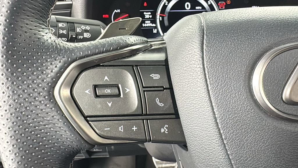 Used 2023 Lexus LX 600 F Sport image 23