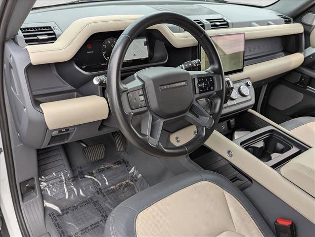 Used 2024 Land Rover Defender 130 X-Dynamic SE image 10