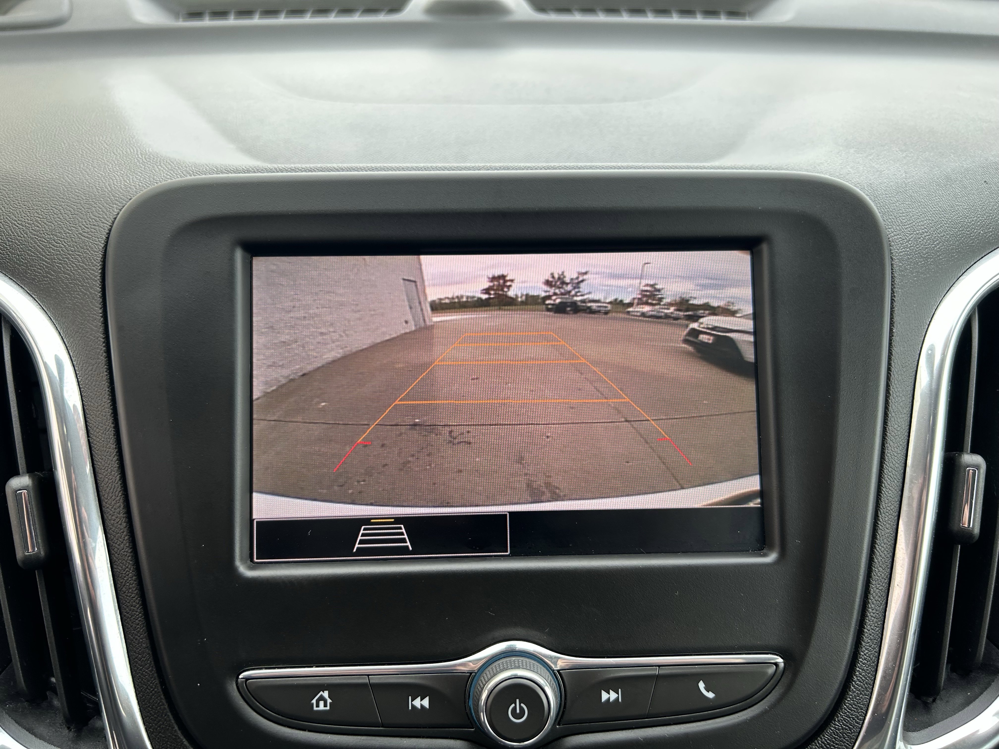 Used 2023 Chevrolet Equinox LT w/ Driver Convenience Package image 27