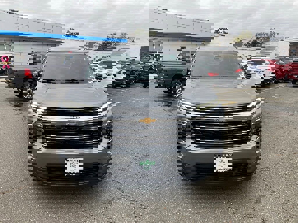 New 2026 Chevrolet Traverse LT w/ Driver Confidence Package image 2