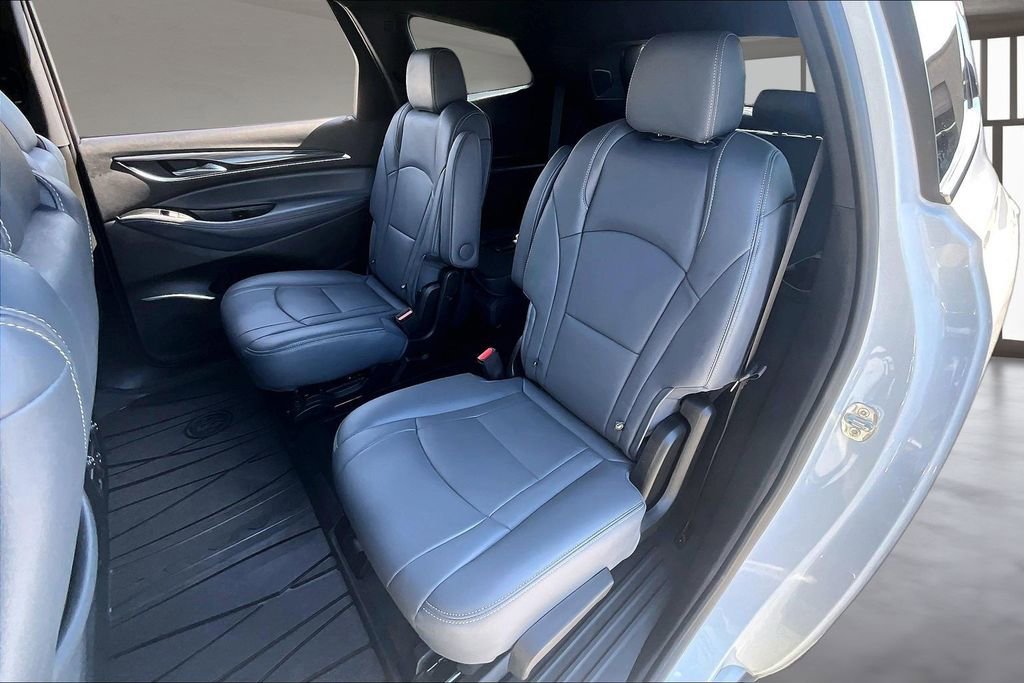 Used 2023 Buick Enclave Premium w/ Experience Buick Package FWD image 21