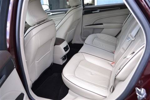 Used 2017 Ford Fusion Platinum AWD/4WD image 21