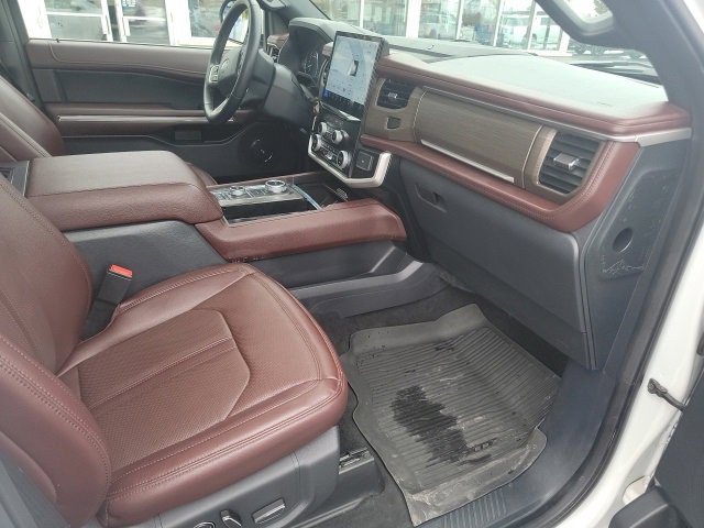 Used 2024 Ford Expedition Max Limited image 11